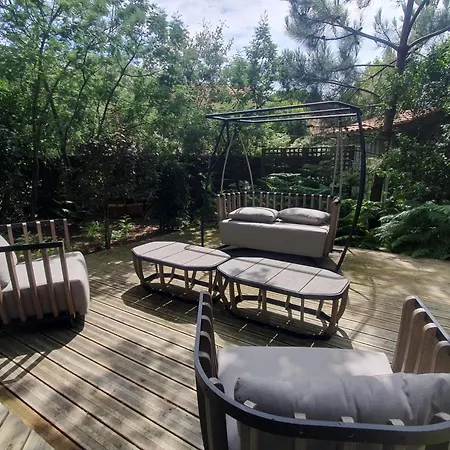 Maison Soulacaise Renovee Avec Jardin, A 300m De La Plage, 5 Chambres, 11 Pers., Equipements Modernes - Fr-1-648-154