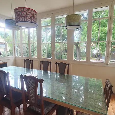 Maison Soulacaise Renovee Avec Jardin, A 300m De La Plage, 5 Chambres, 11 Pers., Equipements Modernes - Fr-1-648-154 *